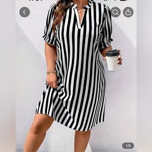 Black and White Puff Sleeve V-Neck Midi Dress